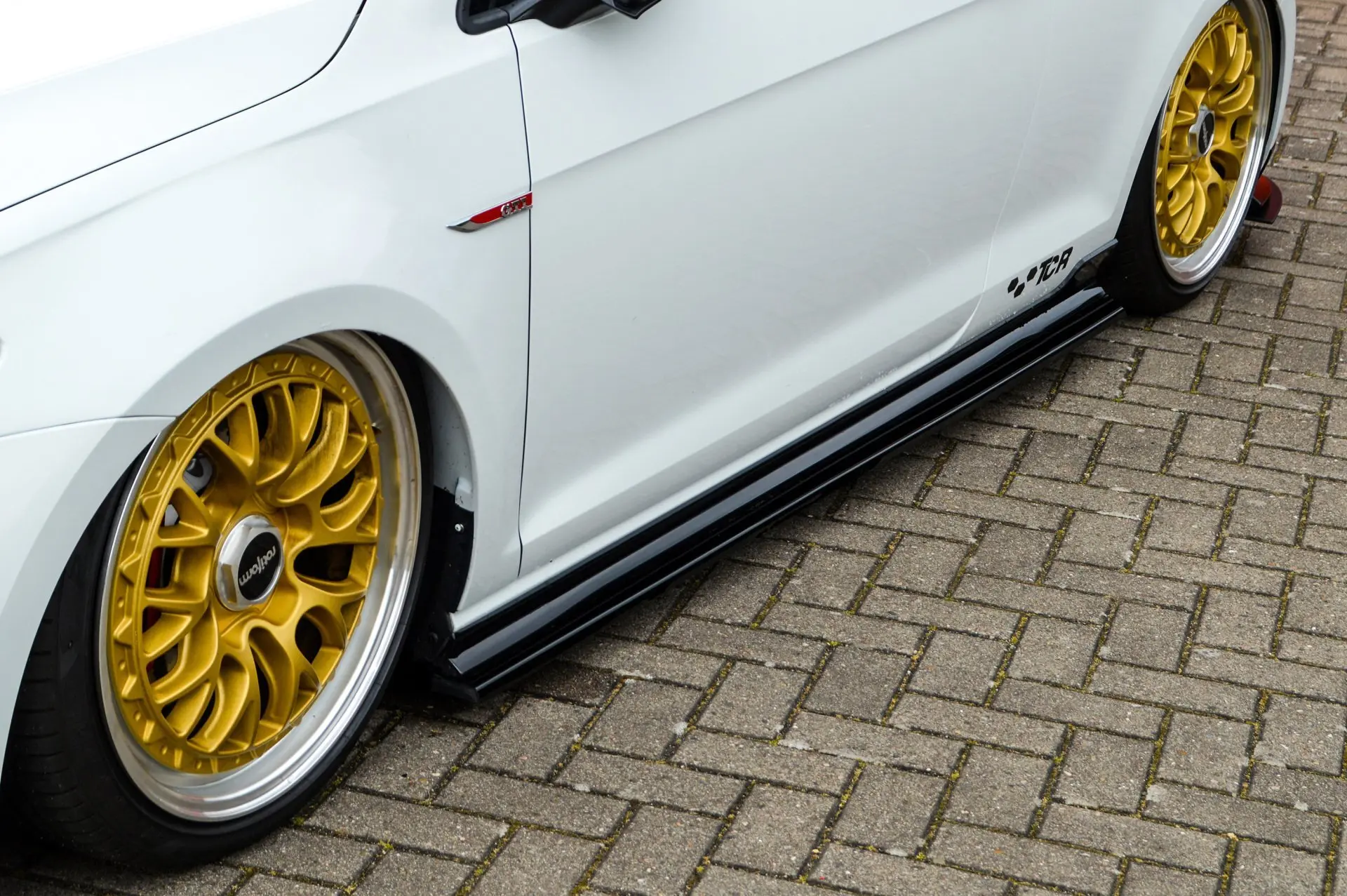 Ingo Noak Seitenschweller im Cup Look für VW Golf 7 GTI TCR