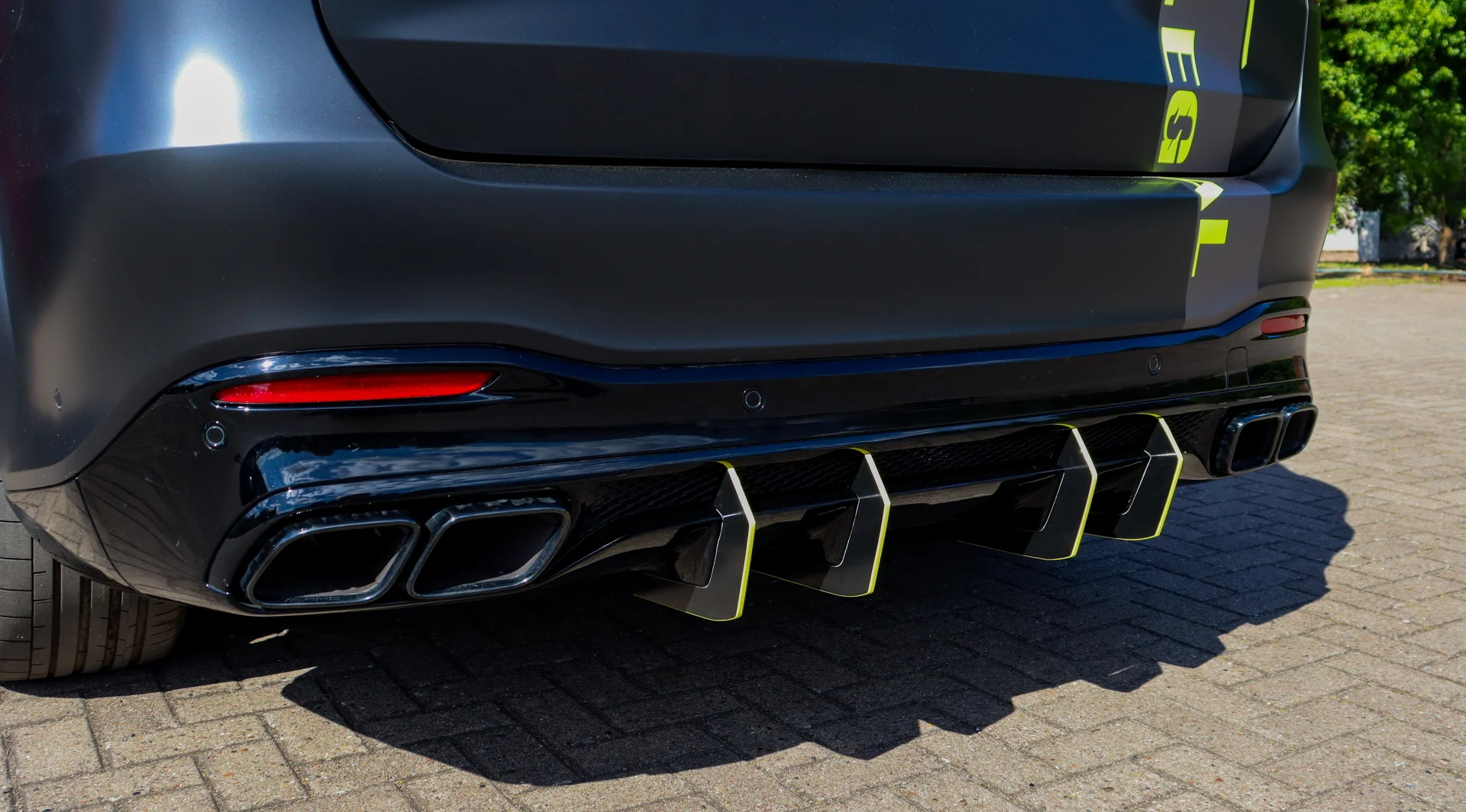 Ingo Noak Gefräster Heckansatz mit Finnen für Mercedes GLS 63 AMG 4 Matic