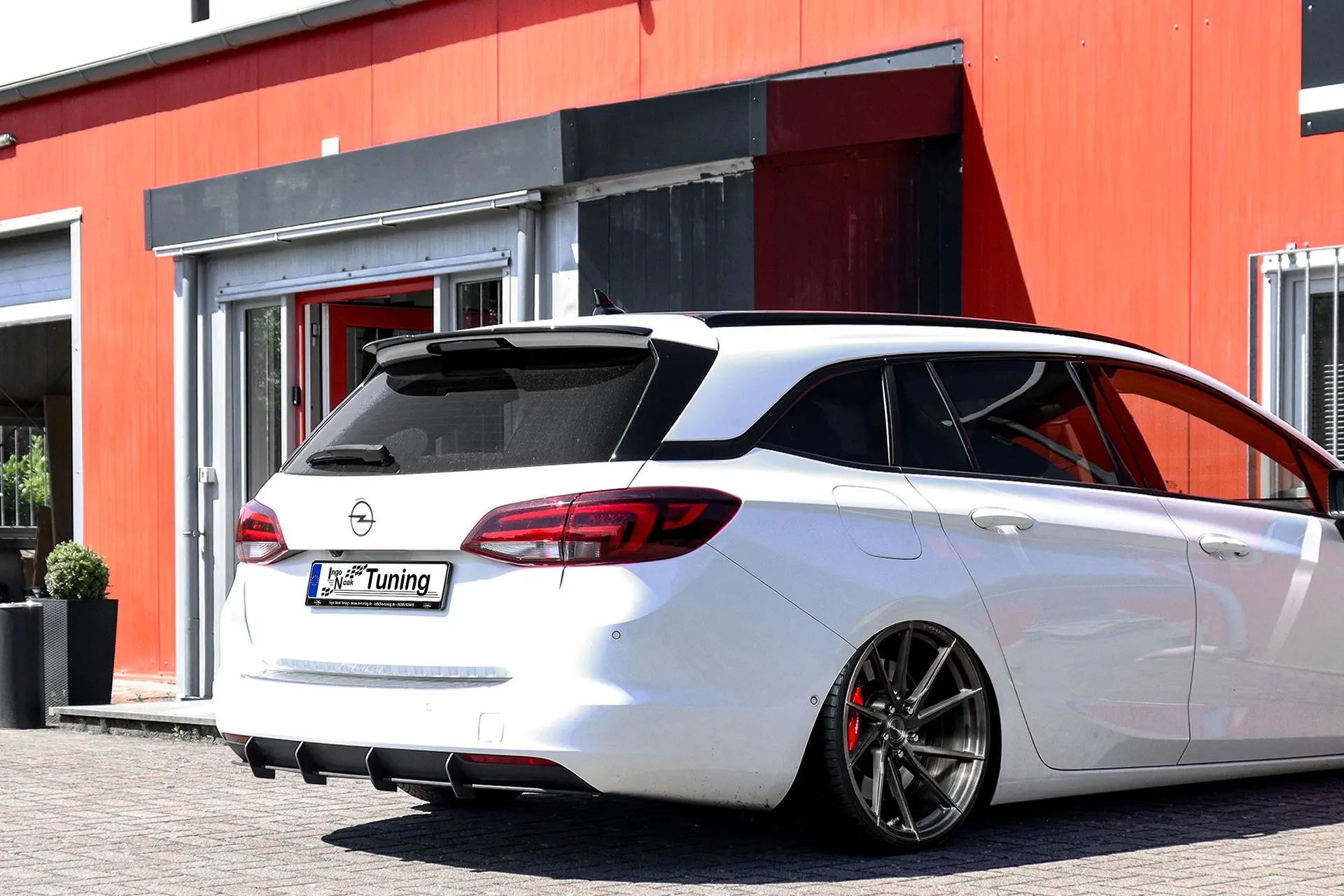 Ingo Noak Gefräster Heckansatz für Opel Astra K Sportstourer ohne Endrohr