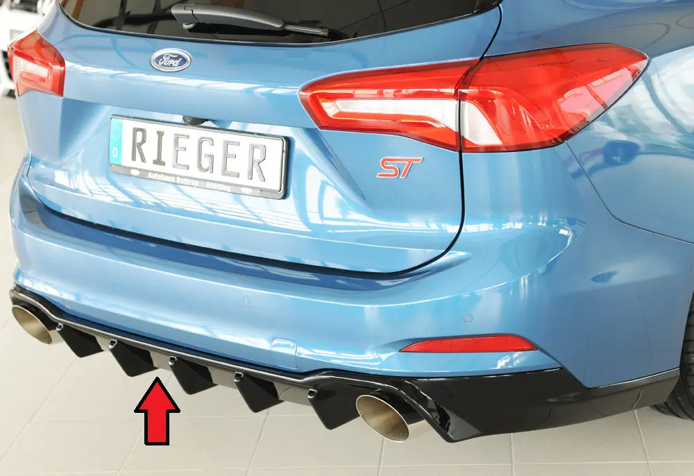 Rieger Heckeinsatz (für Fzg. mit AHK) für Ford Focus MK4