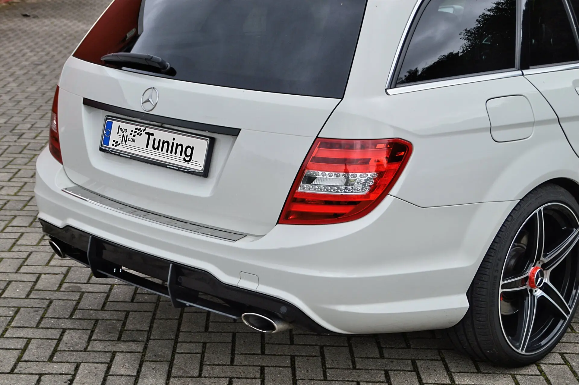 Ingo Noak Heckansatz Diffusor für C W204 mit AMG-Line INE-20520045DAMGL-ABS