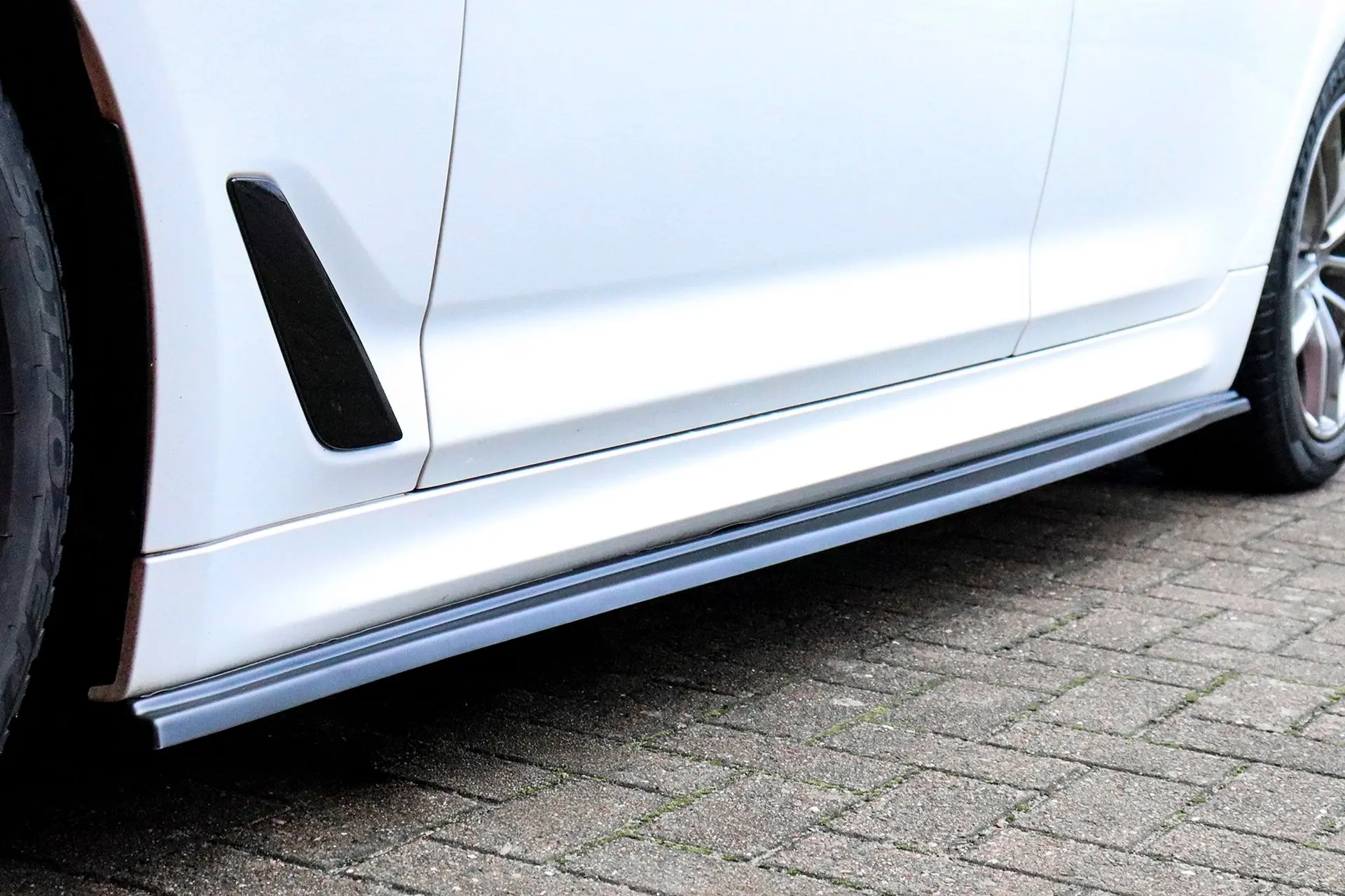 Ingo Noak Seitenschweller im Cup Look für BMW 5er G30 G31 mit M-Paket