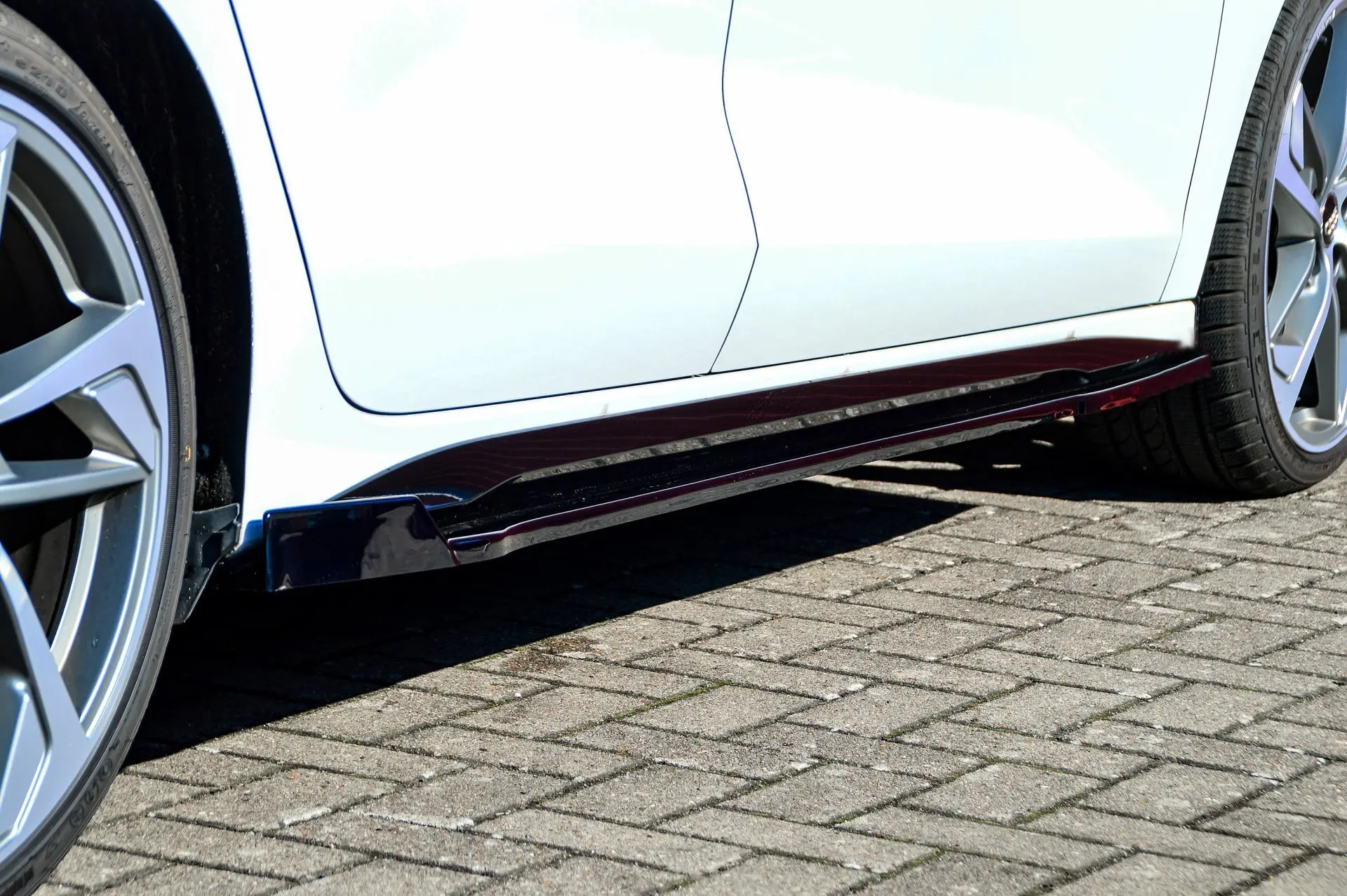 Ingo Noak CUP Seitenschweller mit Wing hinten für Audi A3 8Y S-Line + S3