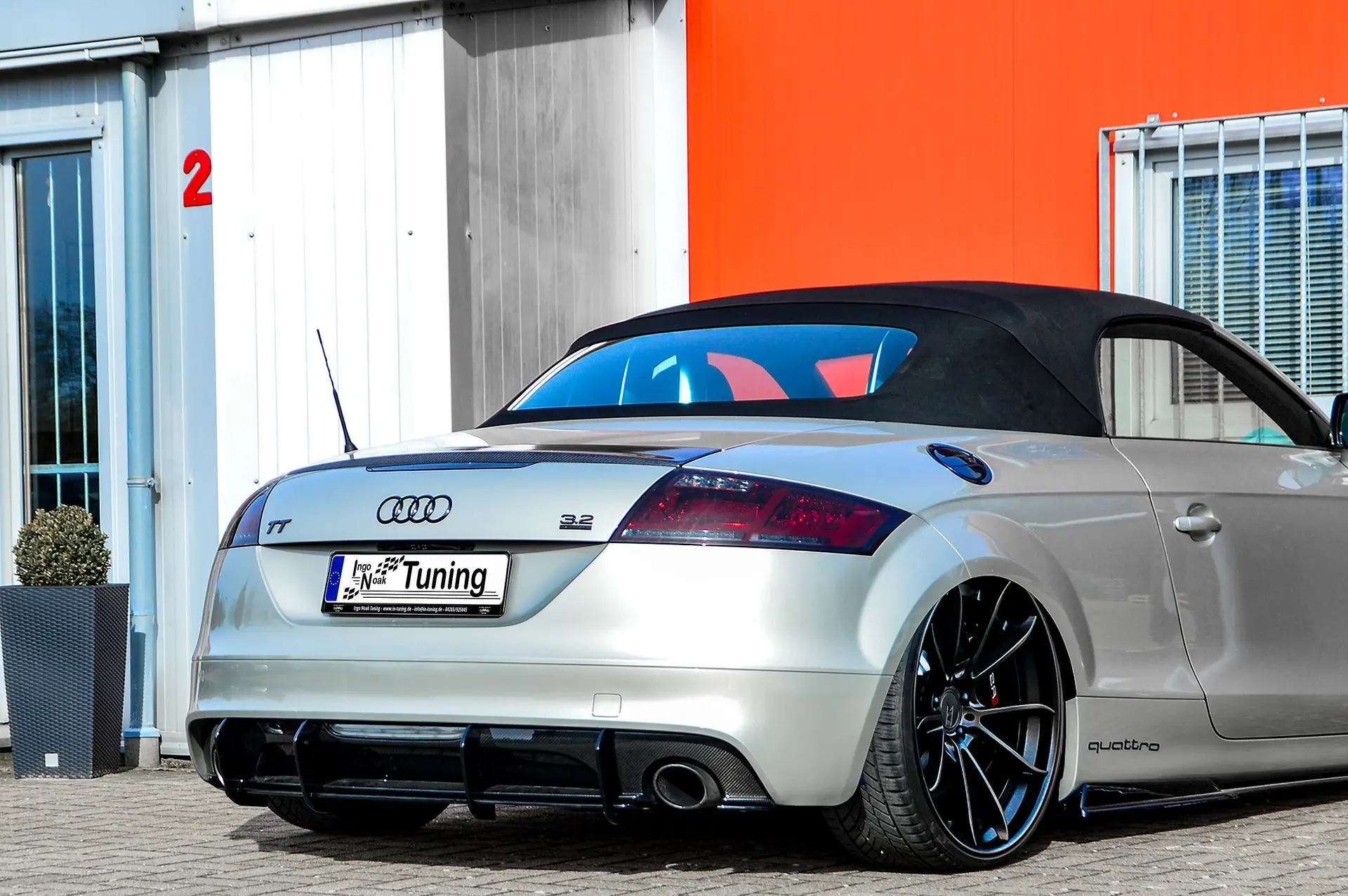 Ingo Noak Gefräster Heckansatz aus ABS für Audi TT 8J 3.2 V6 S-Line