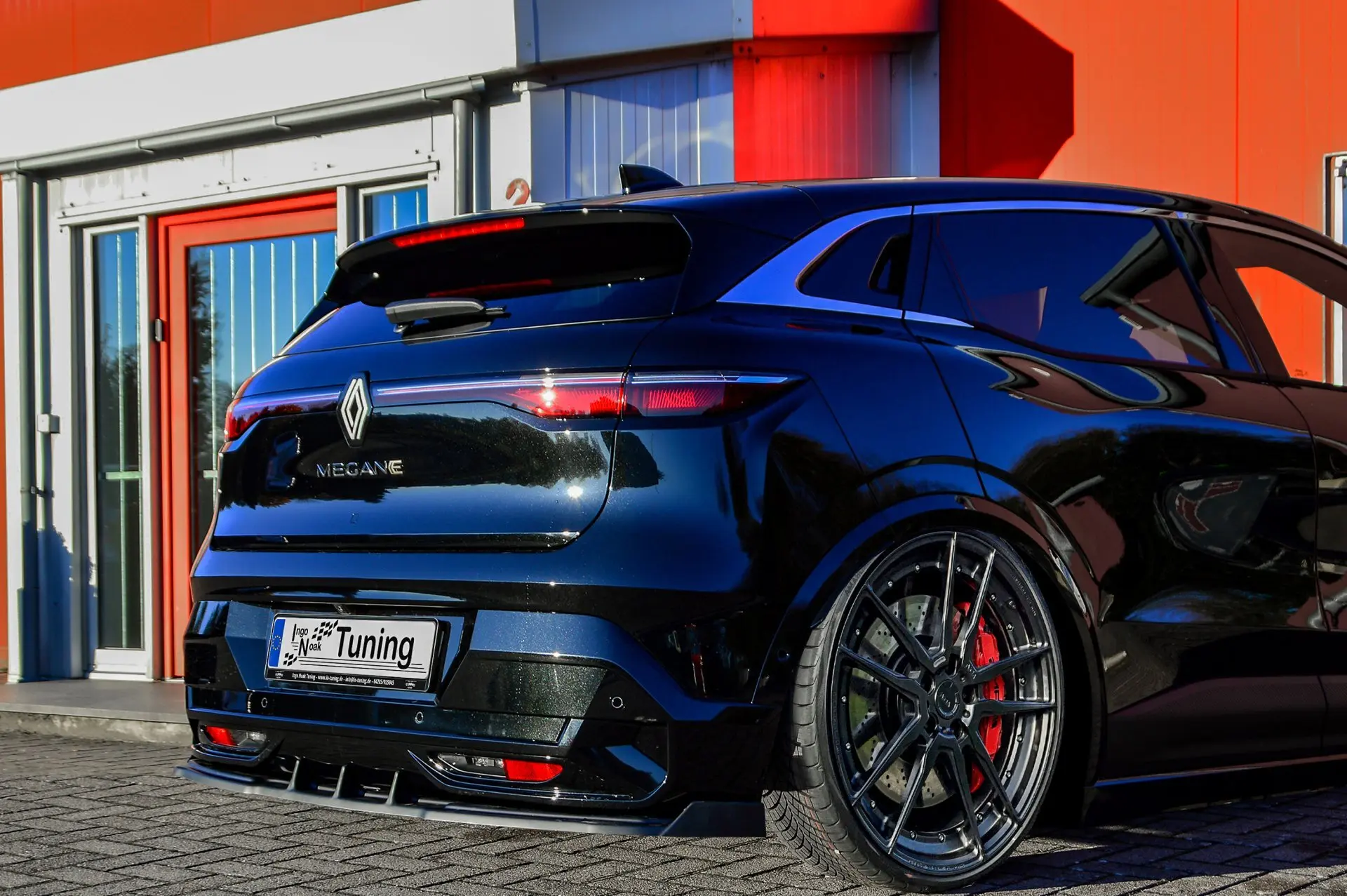 Ingo Noak Heckansatz mit Wings aus ABS für Renault Megane E-Tech Elektric RCB