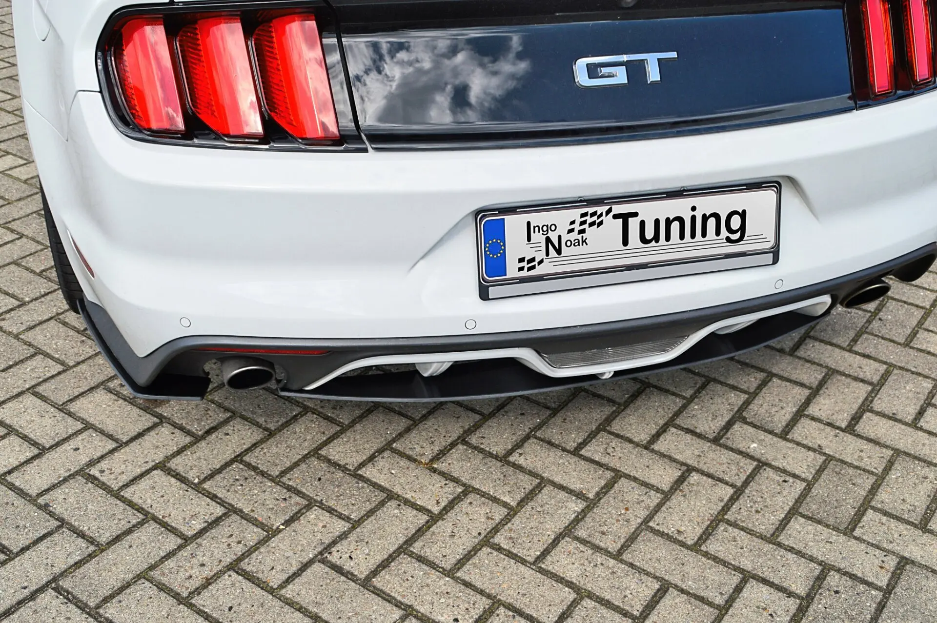 Ingo Noak Heckeinsatz inkl. Seitenteilen für Ford Mustang GT